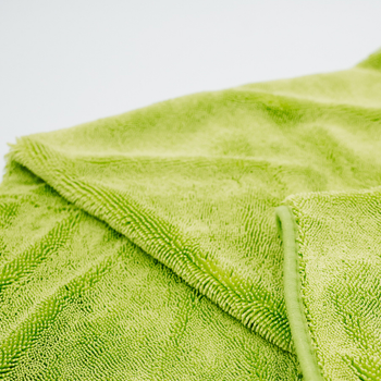 Toalla de microfibra ultra absorbente AMOS Powerfluff verde 1000 GSM 60 x 80 cm + Guante de REGALO