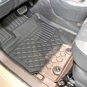 Alfombrillas tipo bandeja Toyota Yaris III, fabricación 09.2011 - 08.2020, carrocería hatchback #1