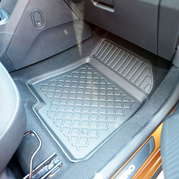 Alfombrillas tipo bandeja Dacia Logan III, fabricación 01.2021 - presente, carrocería sedán #1