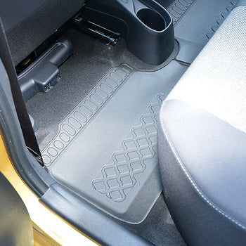 Alfombrillas tipo bandeja Toyota Yaris III, fabricación 09.2011 - 08.2020, carrocería hatchback #1