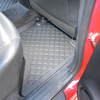 Alfombrillas tipo bandeja Toyota Hilux, fabricación 09.2016 - presente, carrocería camioneta doble cabina, incluso facelift | 603380