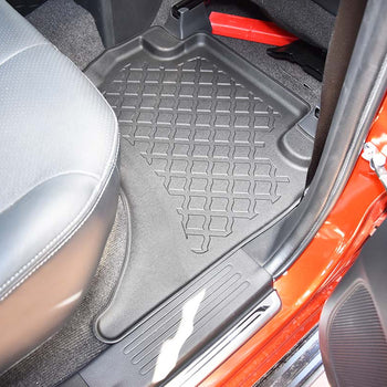 Alfombrillas tipo bandeja Mitsubishi L200, fabricación 06.2015 - presente, carrocería camioneta doble cabina | 603495