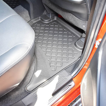 Alfombrillas tipo bandeja Mitsubishi L200, fabricación 06.2015 - presente, carrocería camioneta doble cabina | 603495